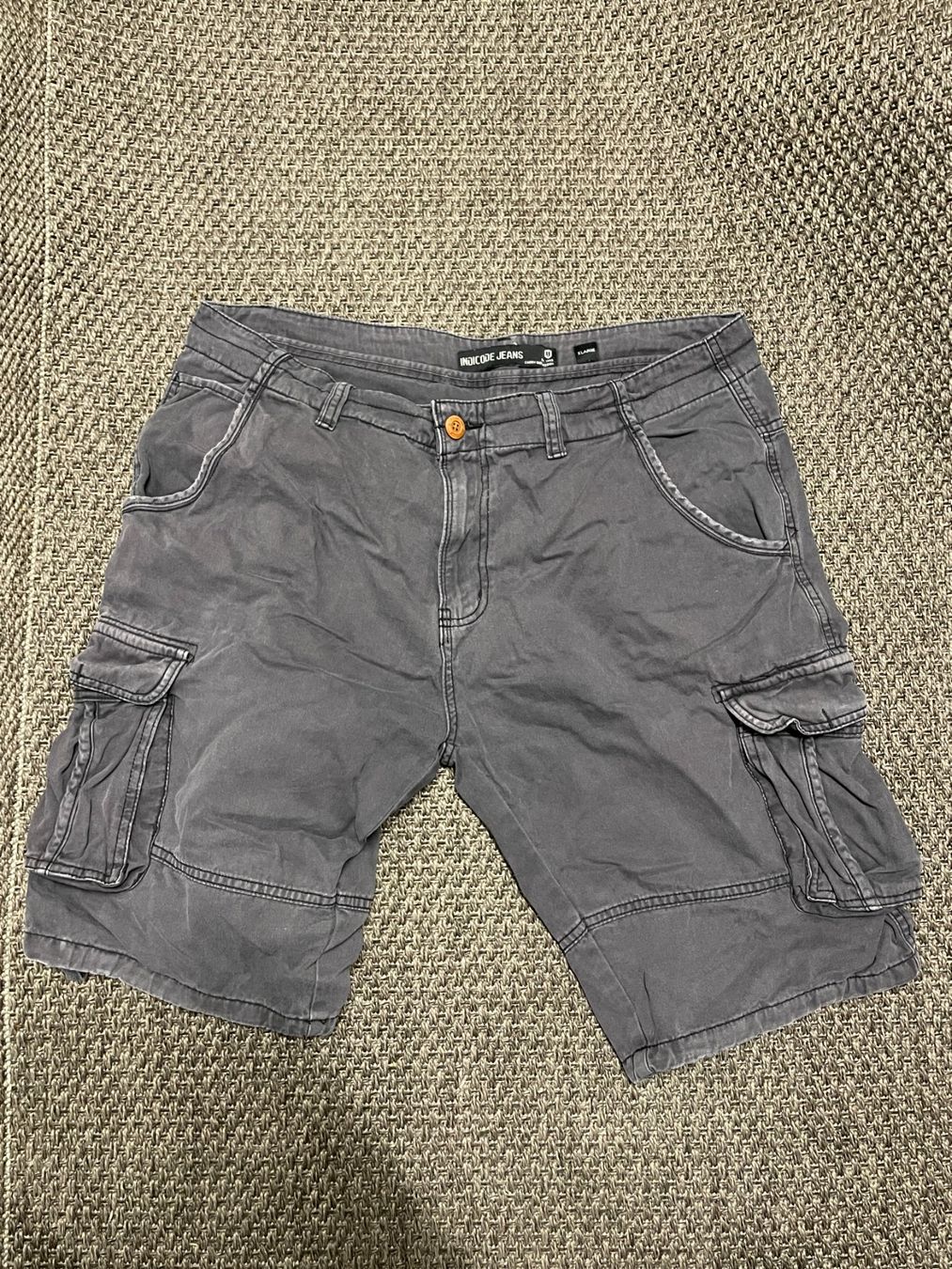 Pantaloni: Indicode Jeans Cargo Shorts grau Grösse XL – Usato da Wädenswil venduto da TristanBrandle