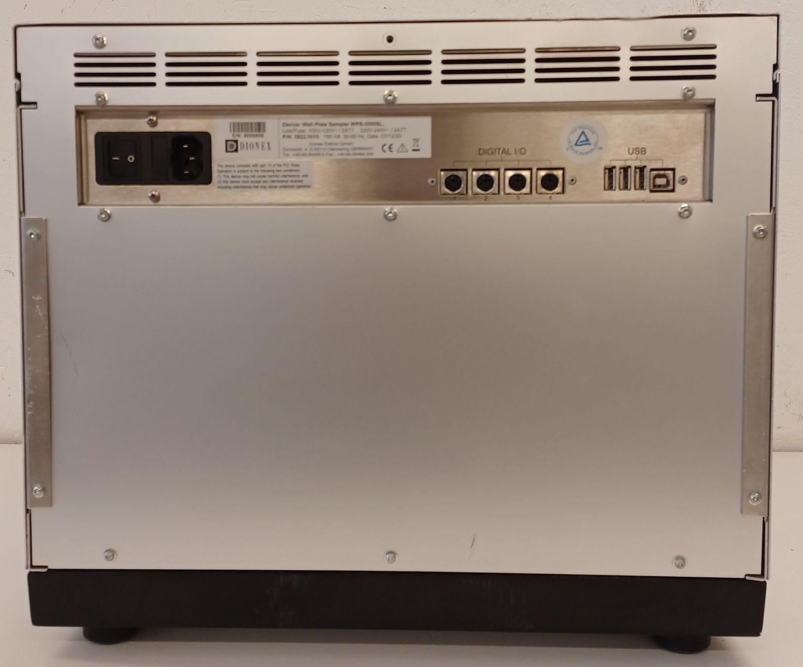 Accessori da laboratorio: Dionex UltiMate 3000 Autosampler – Difettoso da Niederdorf venduto da LeptonAG_Labor 4