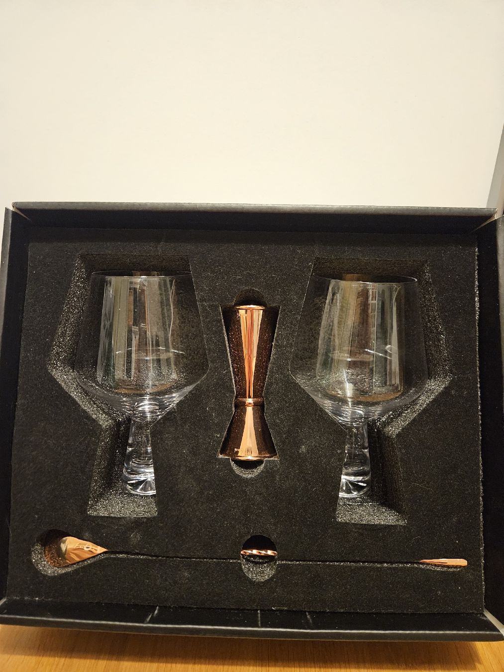 Bicchieri: Elegante Bar-Accessoires: 2 Gläser, Jigger & Barlöffel – Nuovo (secondo la descrizione) da Steinach venduto da jas_6syq