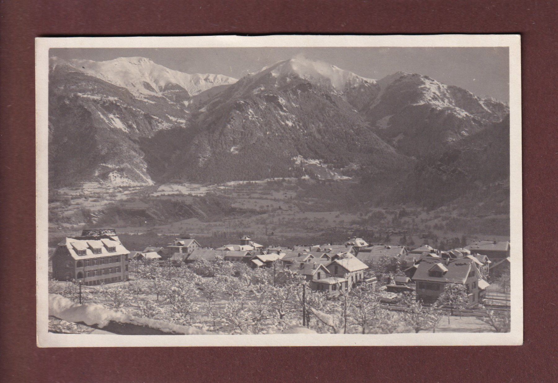 Cartoline postali: Foto - THUSIS im Winter – Usato da Pully venduto da nicecards
