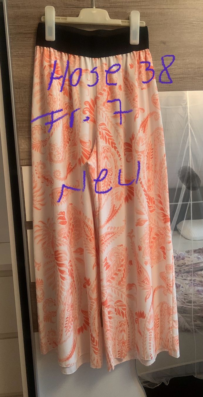 Lots de vêtements: Damenoberbekleidung – D'occasion à Niederwil AG par jov_n85j 3