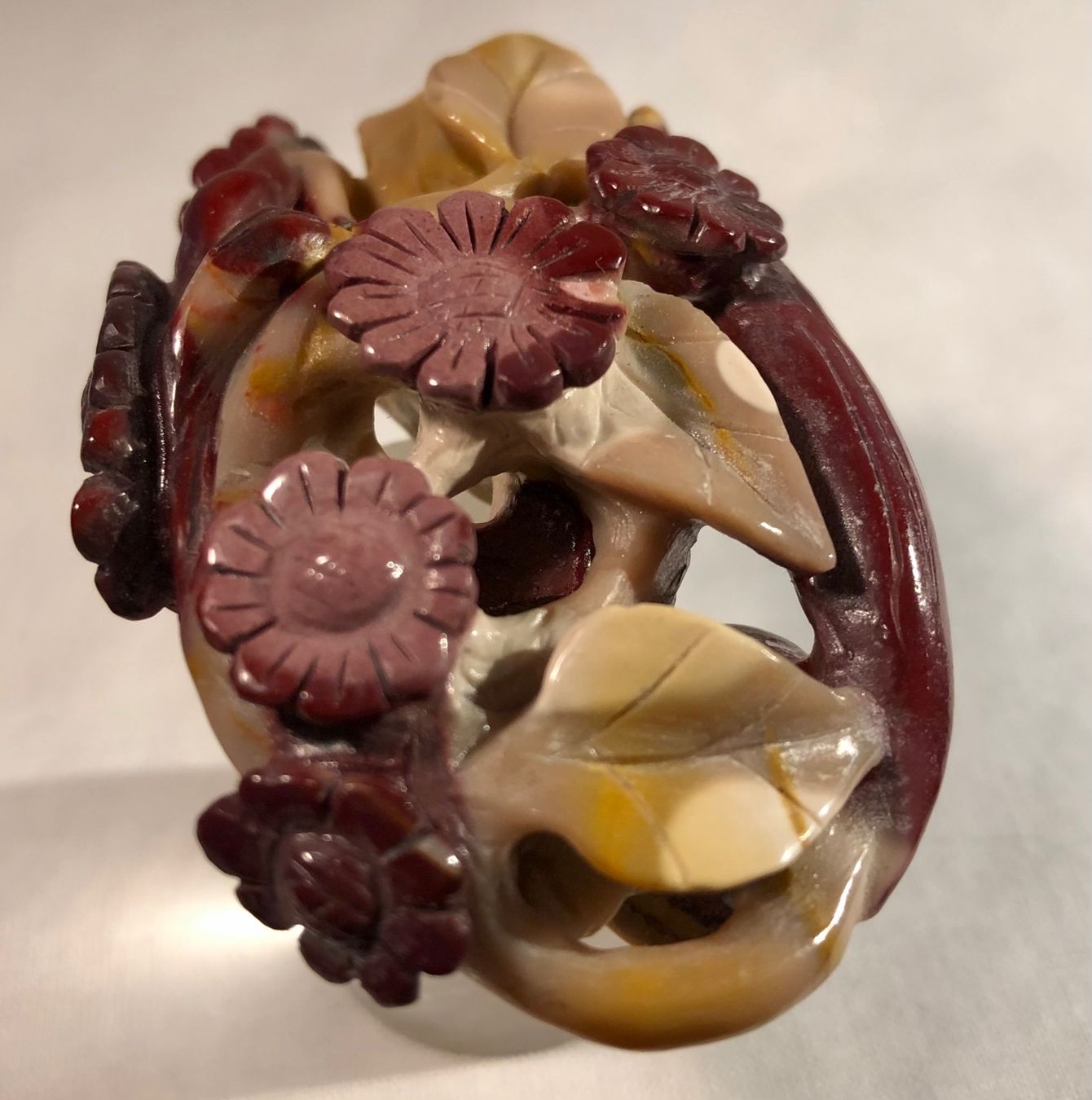 Anhänger: Pendentif jade sculpté main, oiseau fleurs, Chine, neu – Gebraucht aus Genève von DELIRBEADS 1