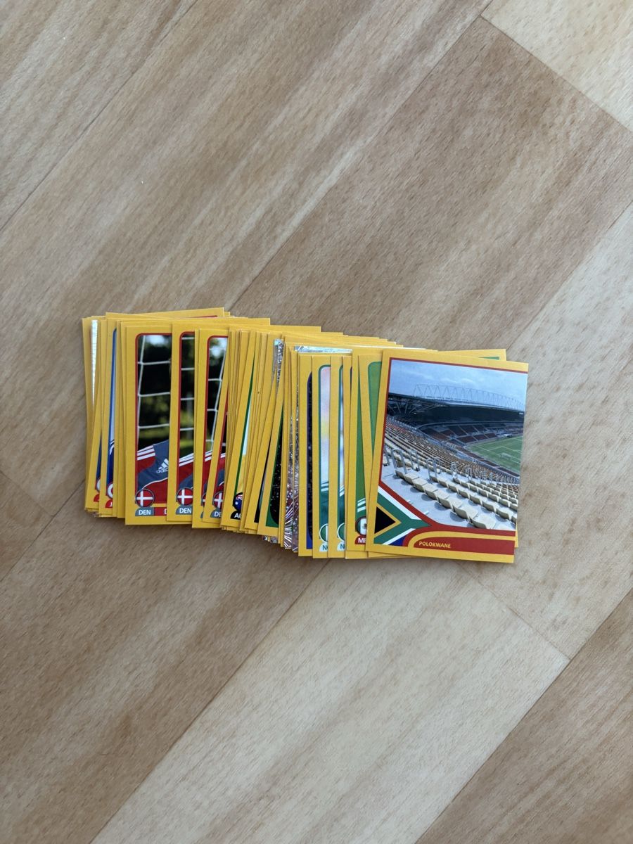 Panini Carte collezionabili: Panini 2010 World Cup Stickerlot – Nuovo (secondo la descrizione) da Wünnewil venduto da VinRa