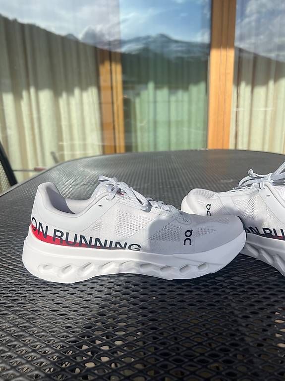 Scarpe da donna: Neu On Cloudsurfer Gr. 39 - Swiss Olympic Edition – Usato da Davos Platz venduto da kensi12 2