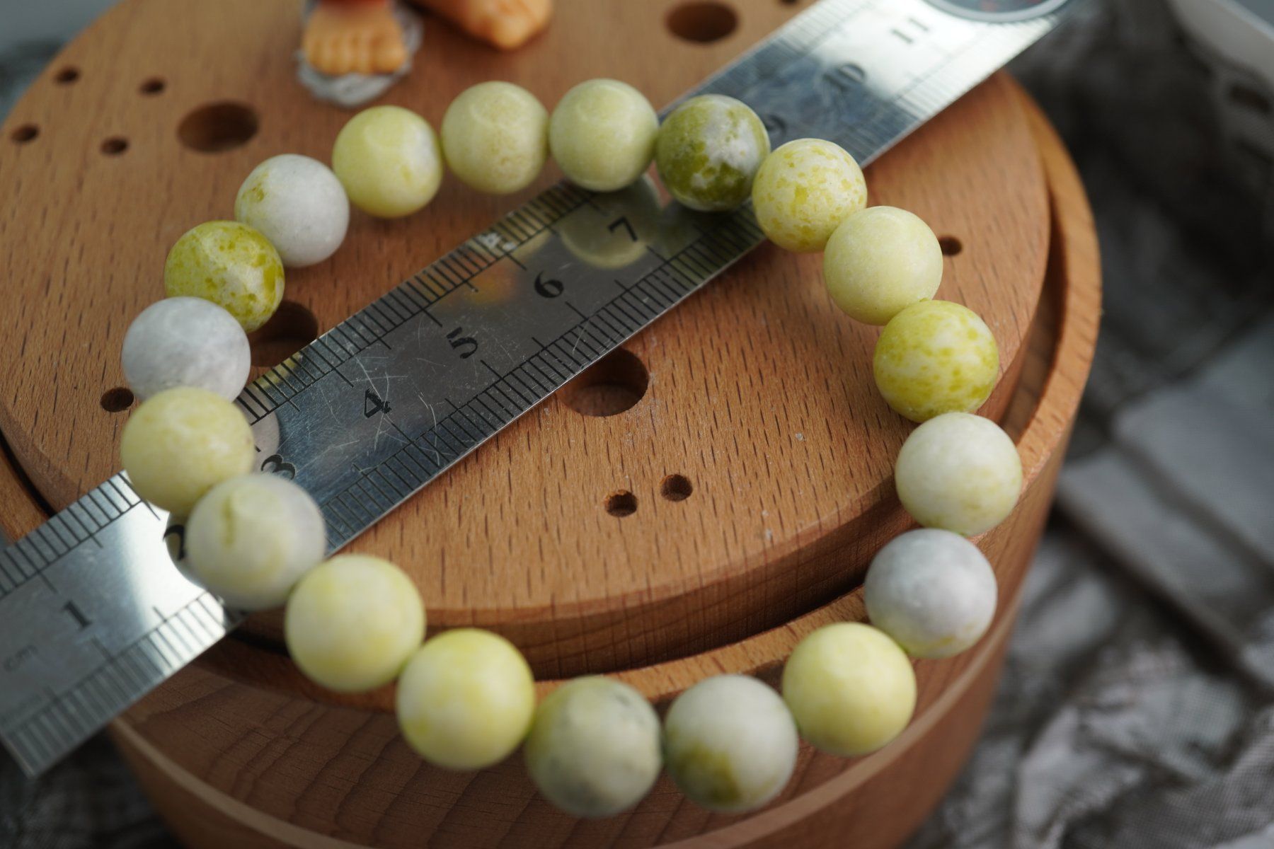 Minerali & Pietre curative: Lizardit   Edel  ca 10mm     Armband     Ab 1.-(1) – Nuovo e nell'imballaggio originale da Eschenbach SG venduto da topstone
