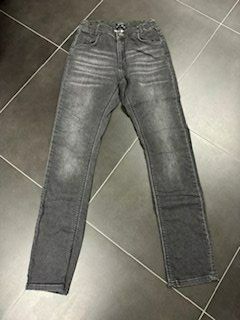Pantaloni: BLUE EFFECT Jeans schwarz grau 176 – Usato da Gommiswald venduto da Anika6