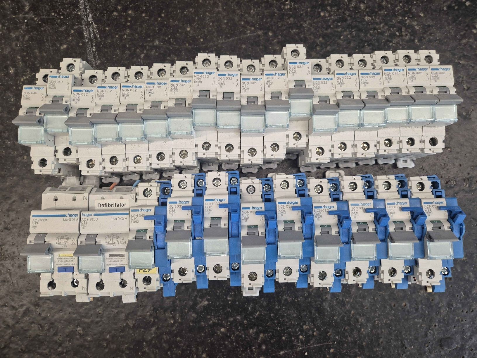 Hager Elektronikbauteile: Hager Sicherungsautomaten – Gebraucht aus Näfels von j.lattmann
