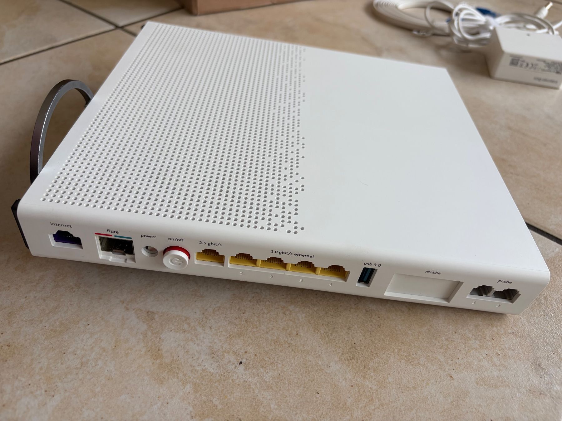Swisscom Modem & Router: Internet-Box 3 Swisscom WLAN Router – Usato da Brüttisellen venduto da Fabiii.st 5