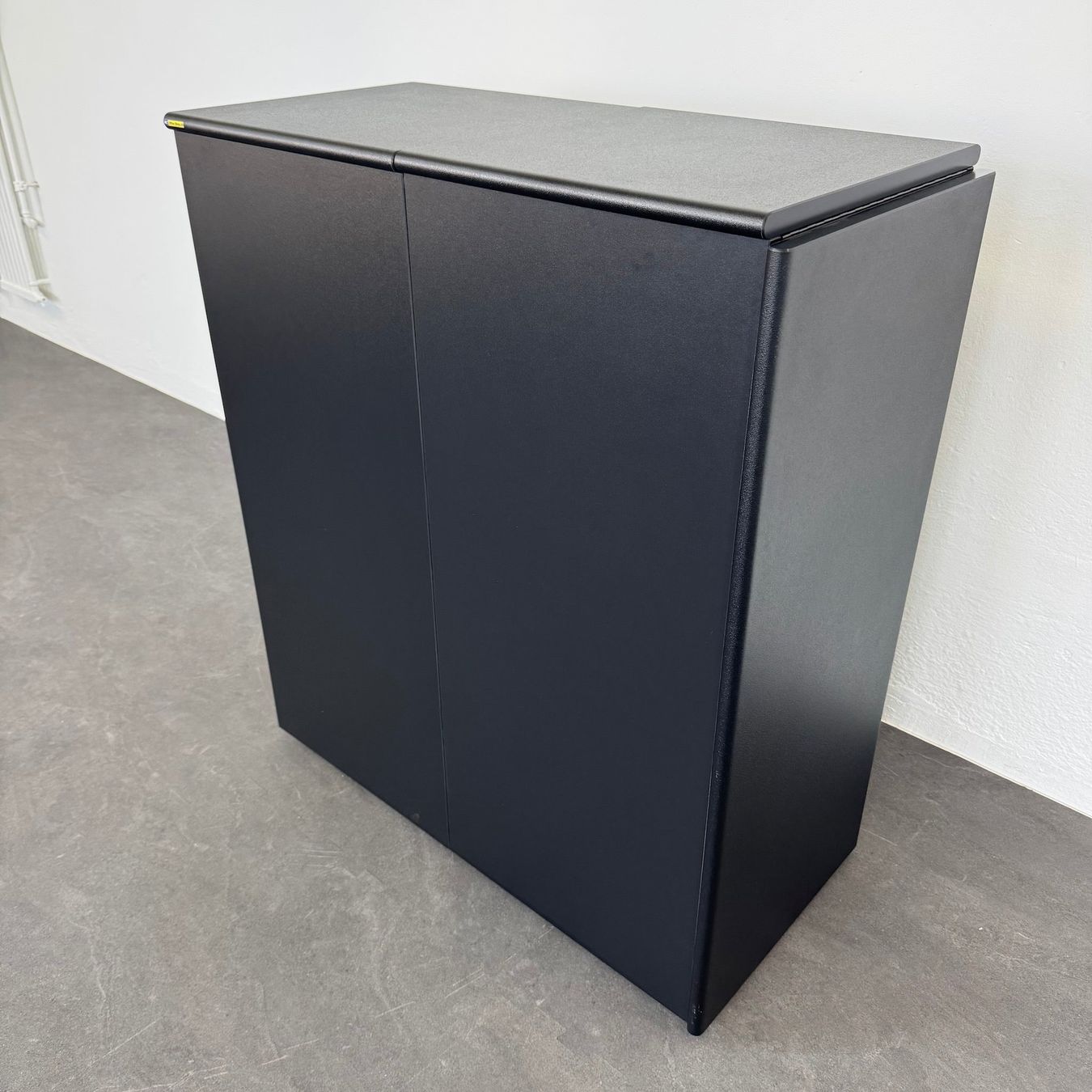 Armadi: Top Design Exclusiv Mobile Bartheke max 2470 mm breit – Usato da Schönenwerd venduto da mcofficeshop 4