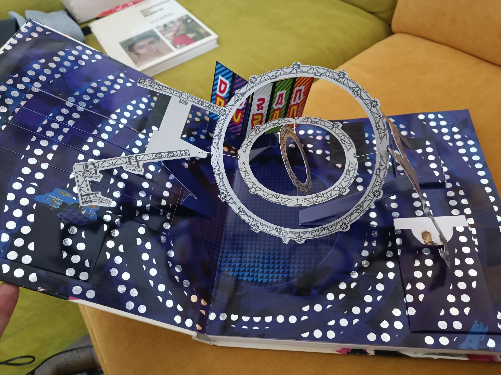 Libri: Duran Duran - Pop Up Tourbuch - Handsigniert – Usato da Menziken venduto da Artographs 2
