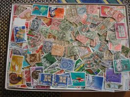 über 200 gr. Schweiz, abgelöste Briefmarken, ab Sitzende
