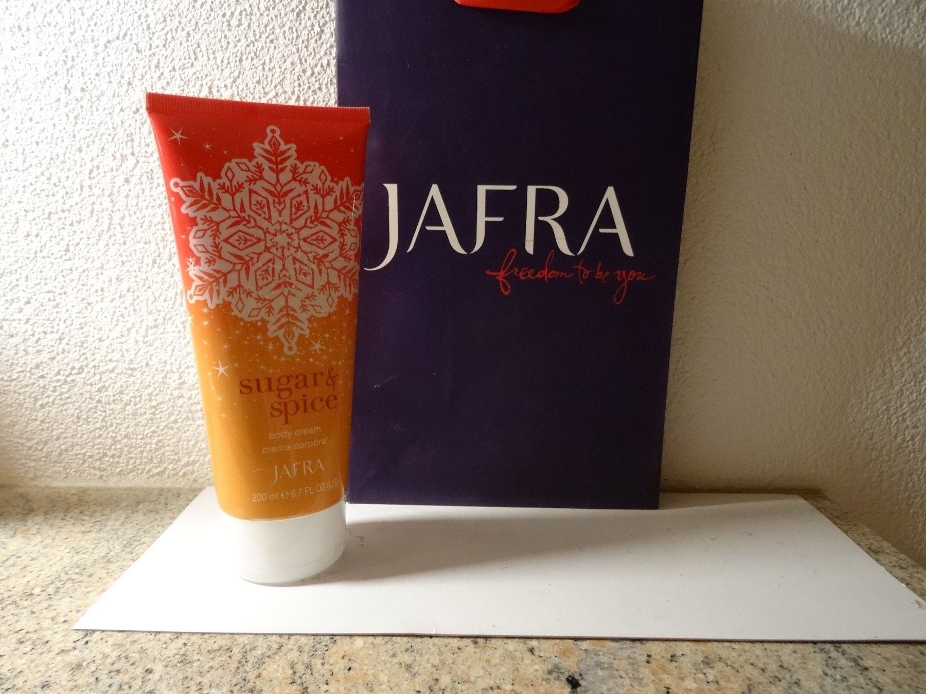 Feuchtigkeitspflege: JAFRA SUGER & SPICE körpercreme mit Sheabutter – Neu und originalverpackt aus Dörflingen von rudis-55