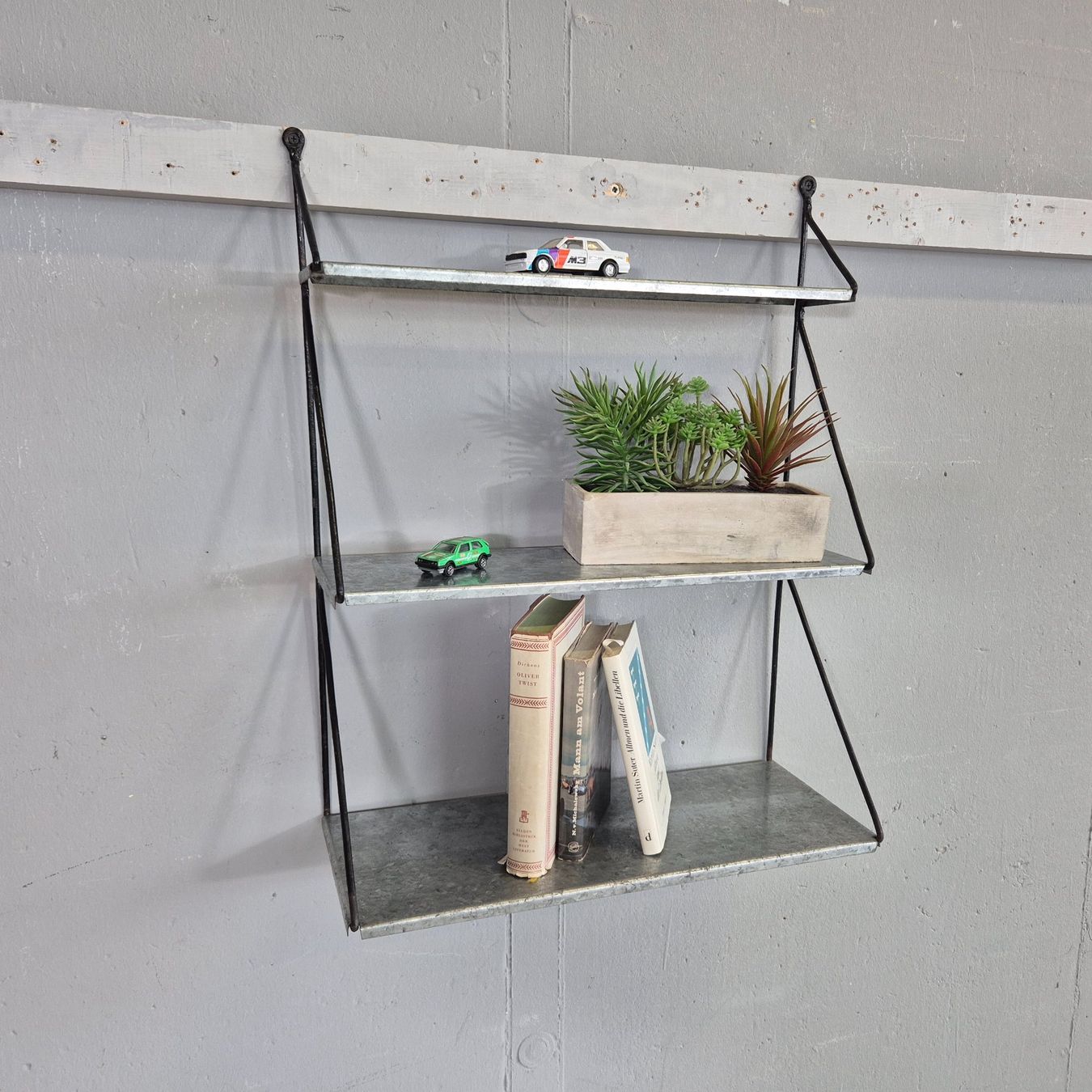String Scaffali: 70s Industriedesign Stringregal String Regal Shelf Wandregal – Usato da Nottwil venduto da Wondewa-Shop 1