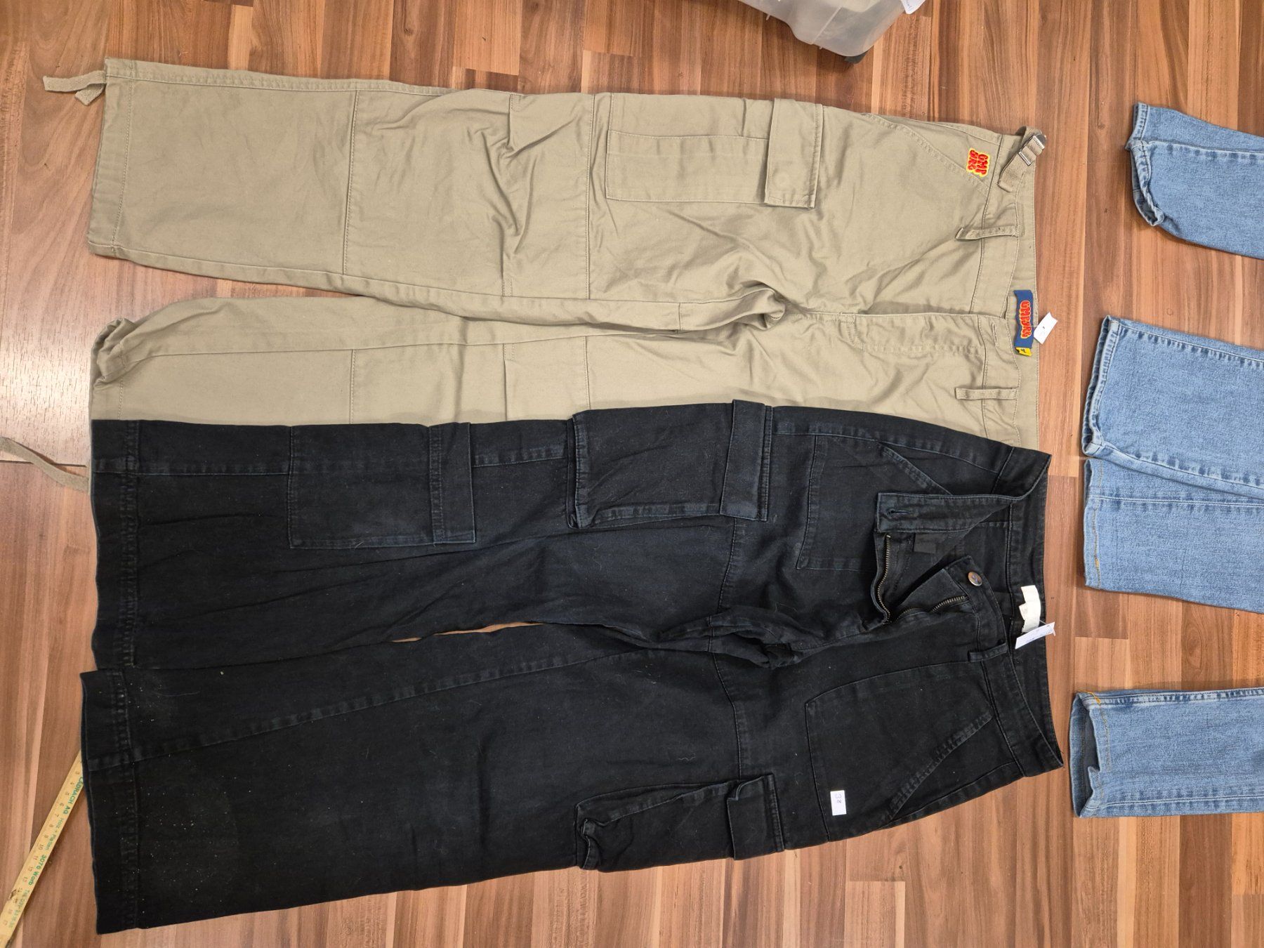 Jeans: 2 Jeans oder2 Hosen gr 38/40 B22 – Usato da Schwarzenburg venduto da Flamingo07 1
