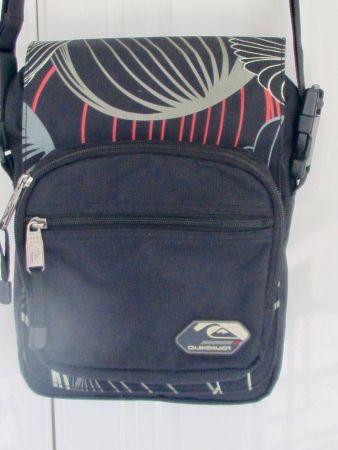 UMHANGETASCHE QUIKSILVER NEUF