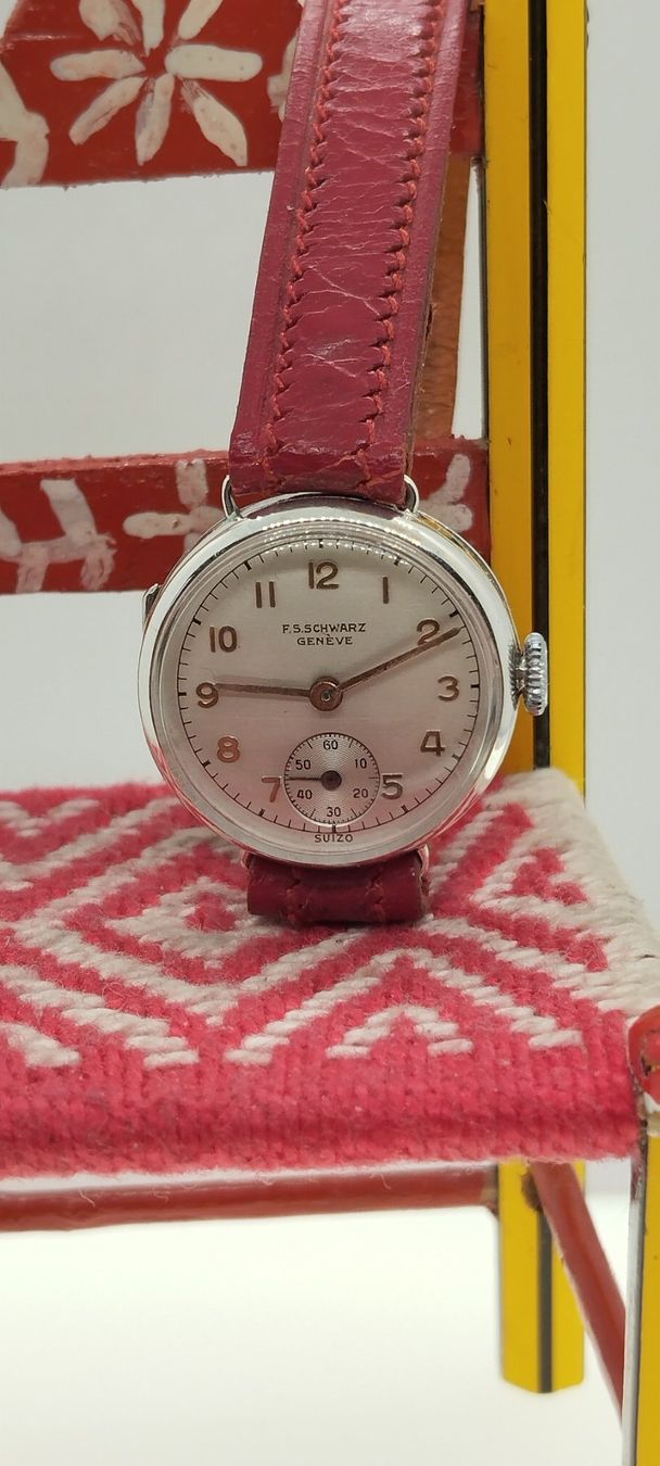 Orologi: Montre en argent Schwartz Genève – Usato da La Chaux-de-Fonds venduto da jac_9llg