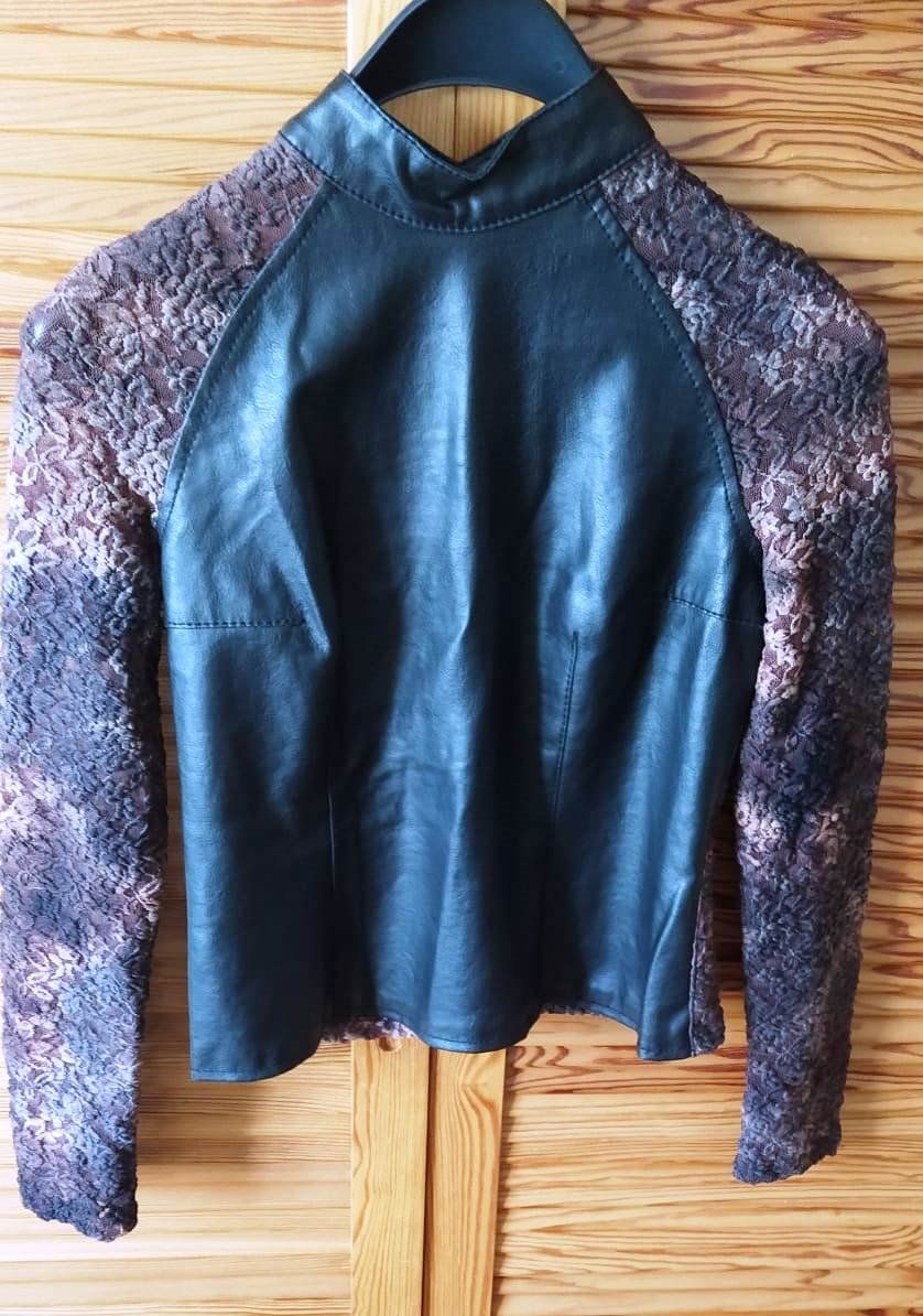 Blusen: Bluse mit Stehkragen und Webstoffärmeln - Grösse 42 - – Neu (gemäss Beschreibung) aus Zürich von 1-2-3 1