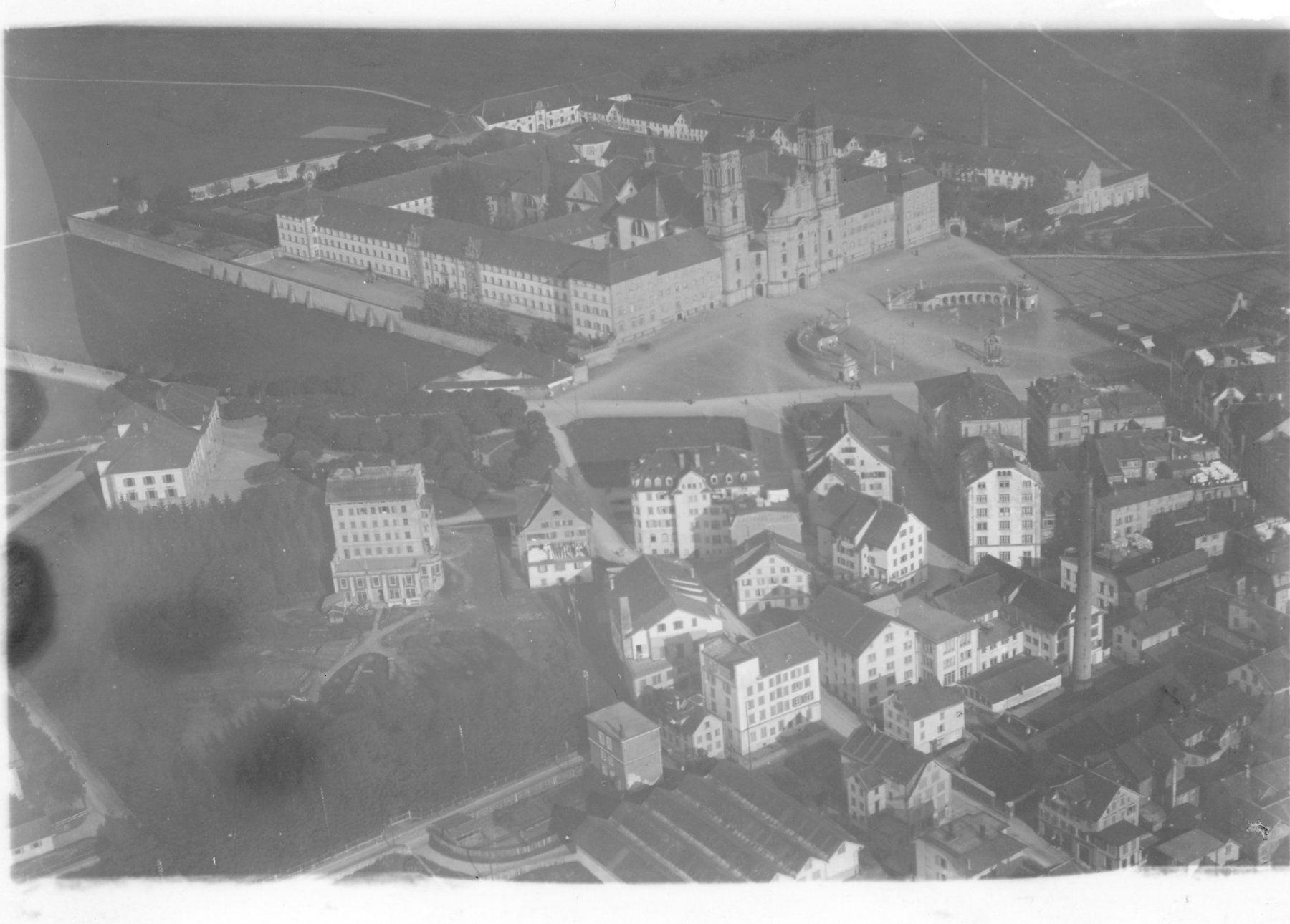 Cartoline postali: Einsiedeln - Flugaufnahme – Usato da Einsiedeln venduto da otm_7s5v