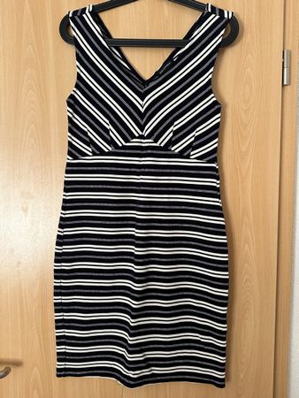 Yessica Bodycon Kleid gestreift Gr. 38 schwarz/weiss