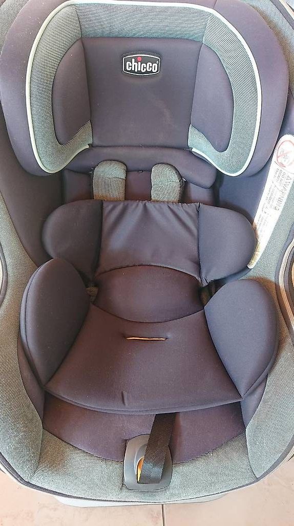 Chicco Seggiolini per auto: Chicco NextFit iX Zip Kindersitz Auto Flugzeug – Usato da Grenchen venduto da Zombiepolizist