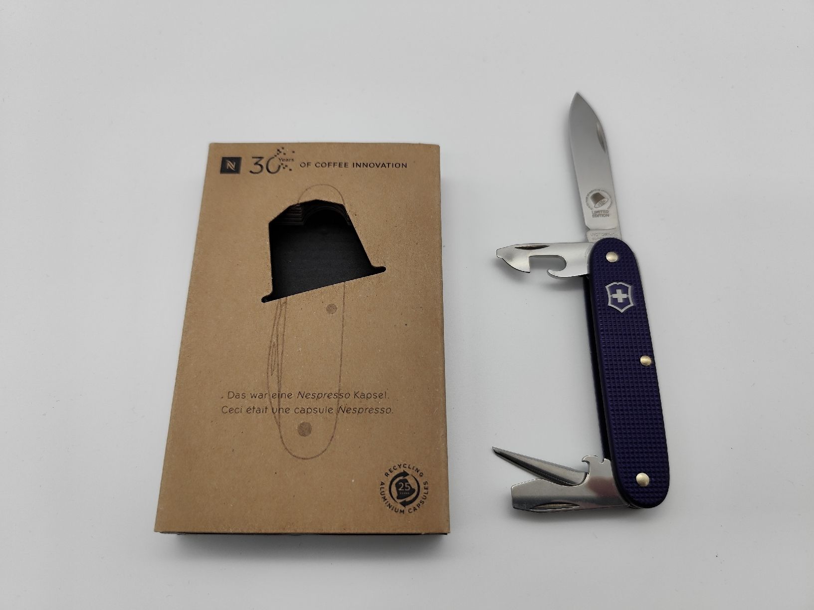 Victorinox Coltelli tascabile: Victorinox Nespresso 30 Years – Nuovo e nell'imballaggio originale da Hellbühl venduto da 30R_R30 3