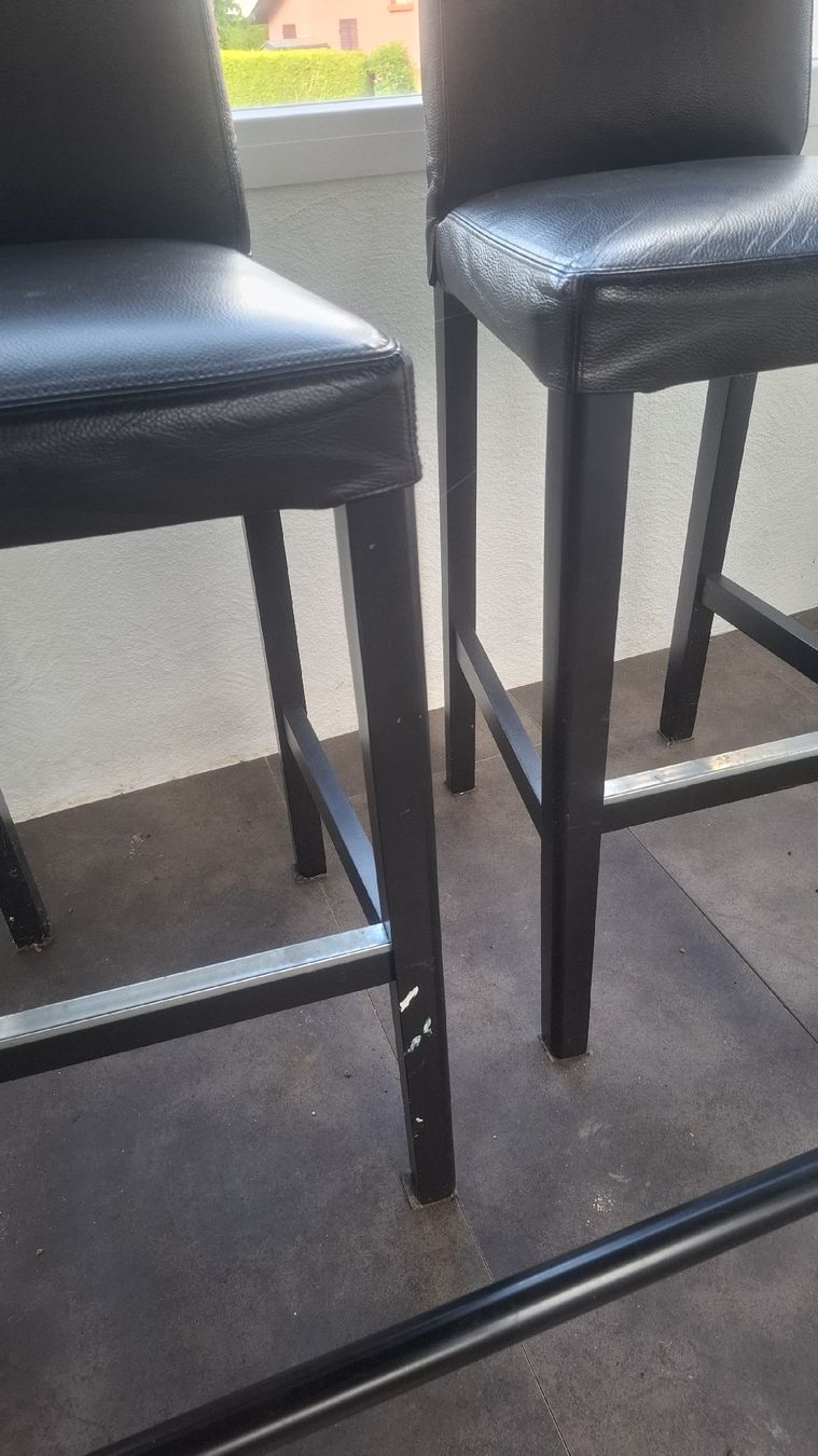 Set di tavolo e panche: Stehtisch inkl. Stühle – Usato da Döttingen venduto da GCSCupertino 1