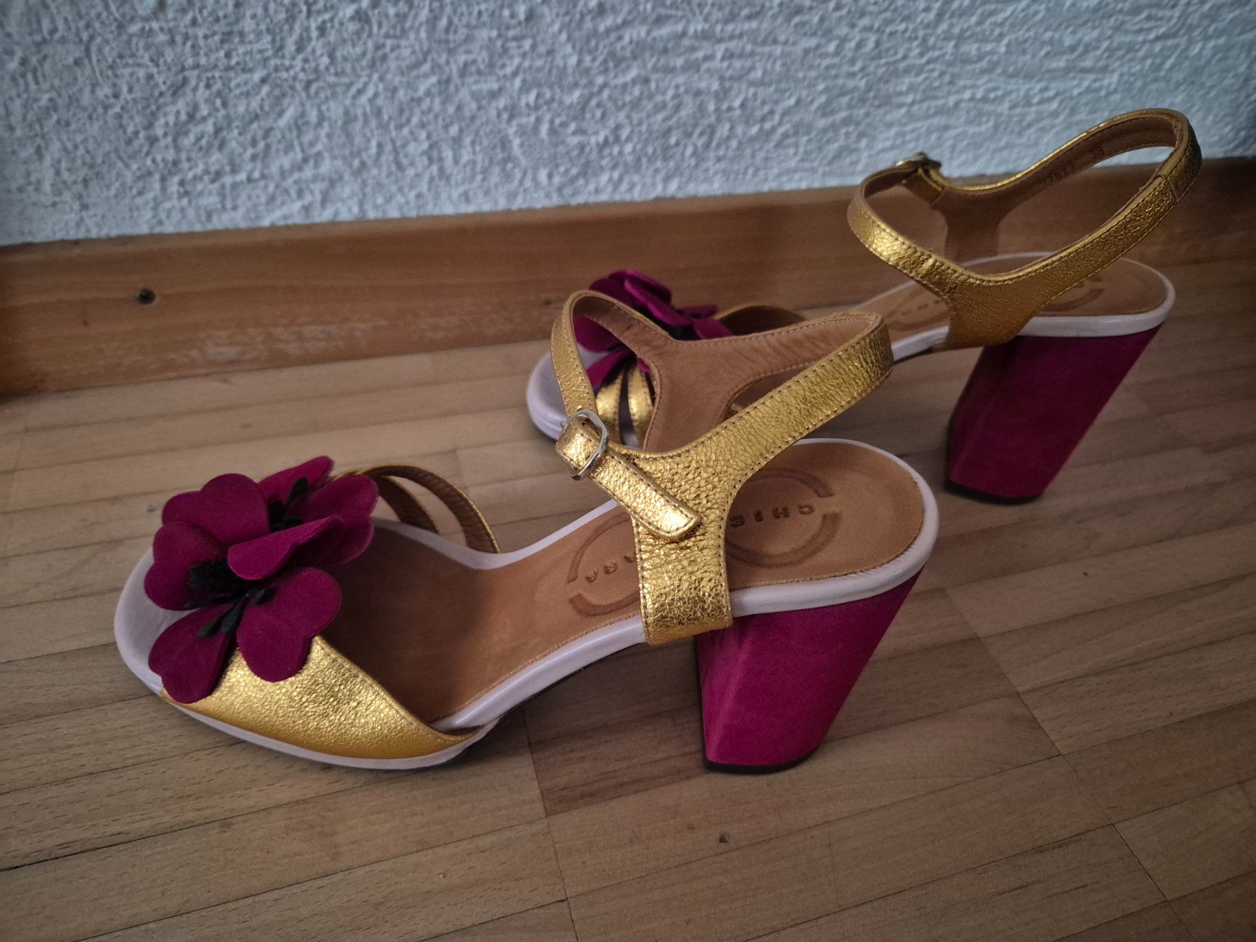Chie Mihara Scarpe da donna: Neue Chie Mihara Sandaletten, Gr. 38, rockabilly, Tango – Nuovo e nell'imballaggio originale da Bern venduto da grisu_79 7
