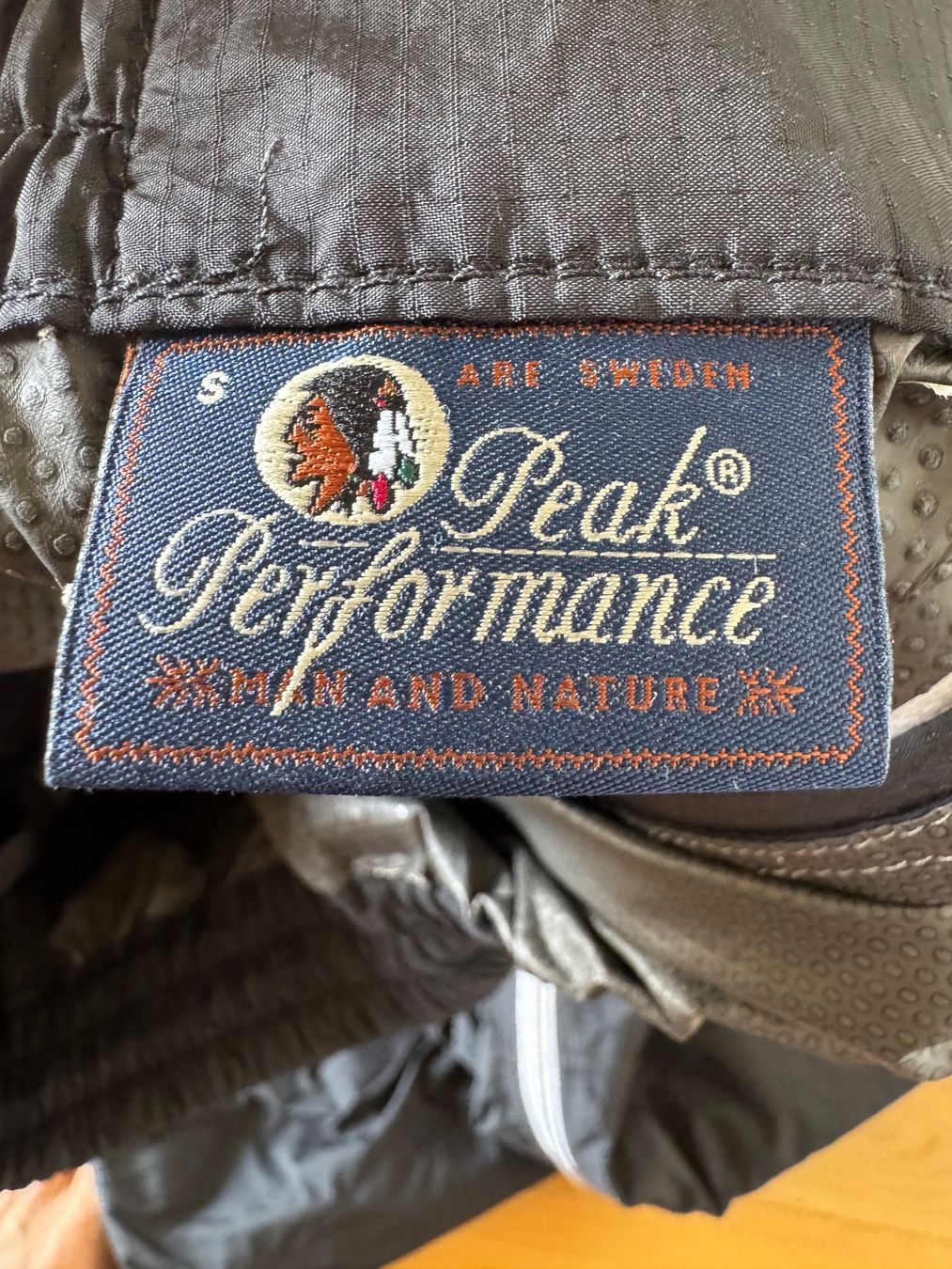 Peak Performance Pantaloni: Peak Performance Hose, Gr. S, schwarz, R&D Paclite Pants – Usato da Bern venduto da mandurli 1