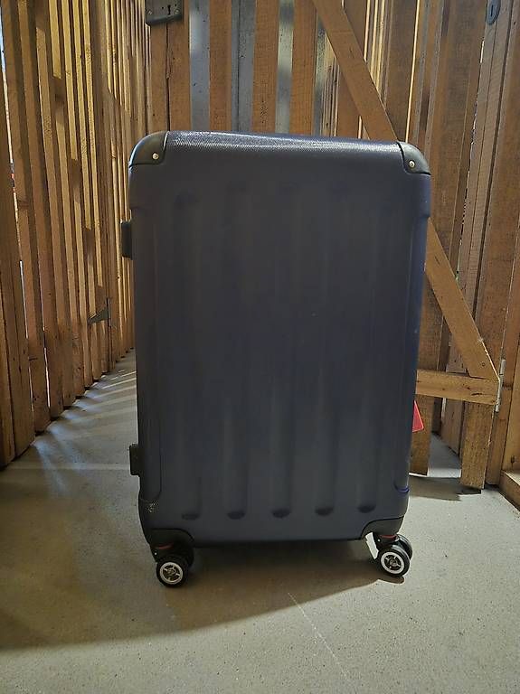 Valises de voyage: Blauer Reisekoffer – D'occasion à Ettingen par mus_qx88