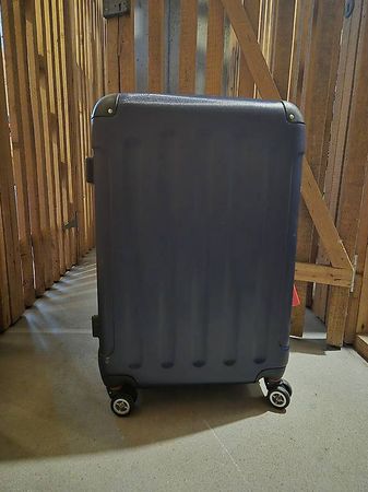 Blauer Reisekoffer