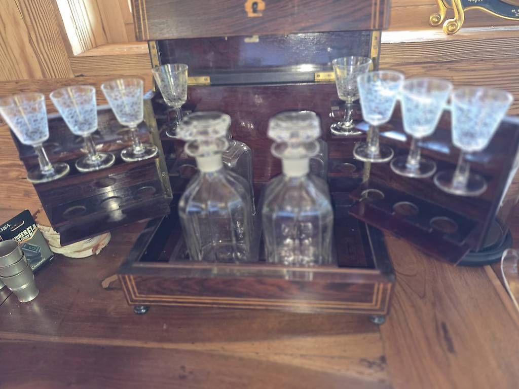 Spiritueux: COFFRET A ALCOOL(S) – D'occasion à La Croix-de-Rozon par christian160459 1