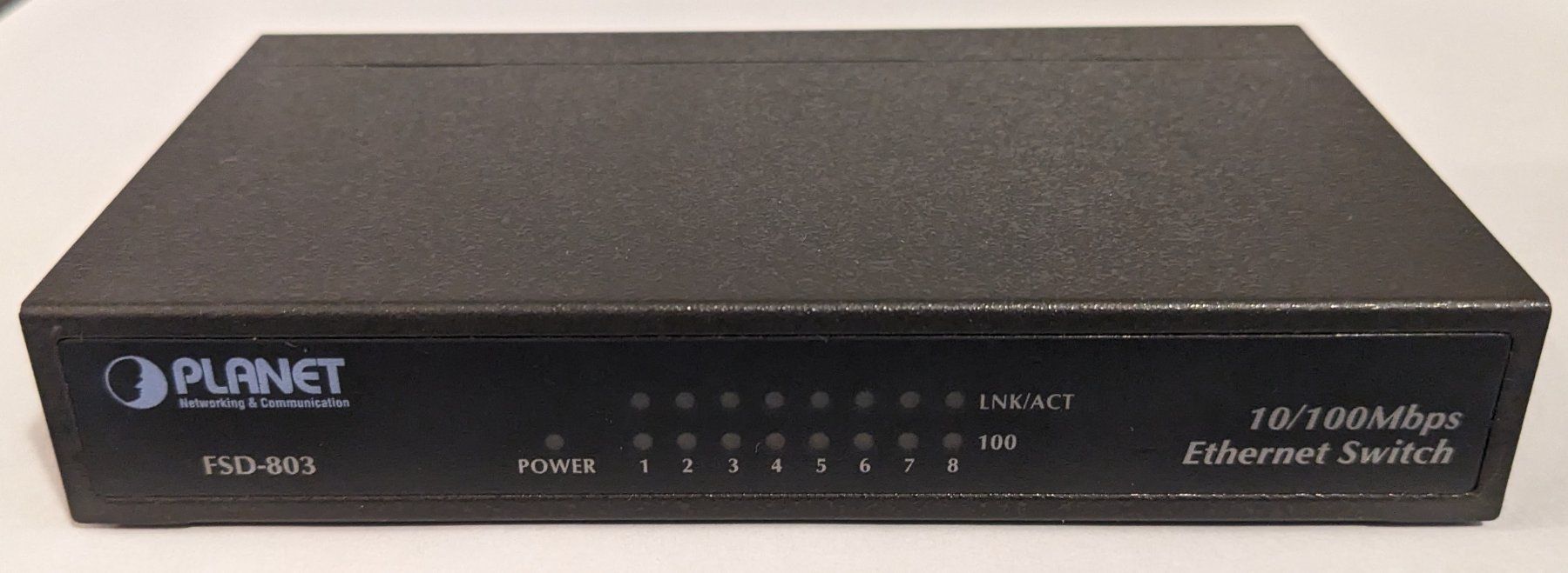 Hub & Switch: Planet FSD-803 8-Port 10/100Mbps Fast Ethernet Switch – Usato da Adliswil venduto da hippophile