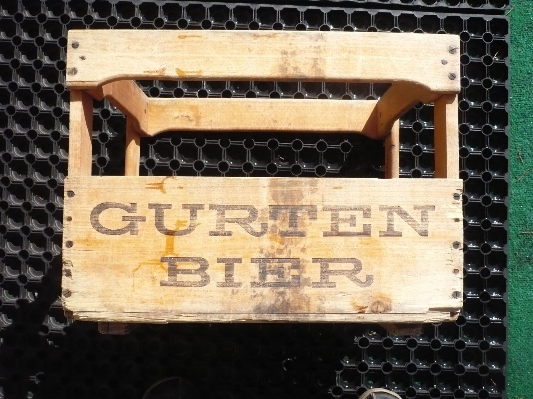 Altro in Stoviglie & Bicchieri: GURTEN BIER Holzharasse / Bierkiste – Usato da Biberist venduto da Urmel 1