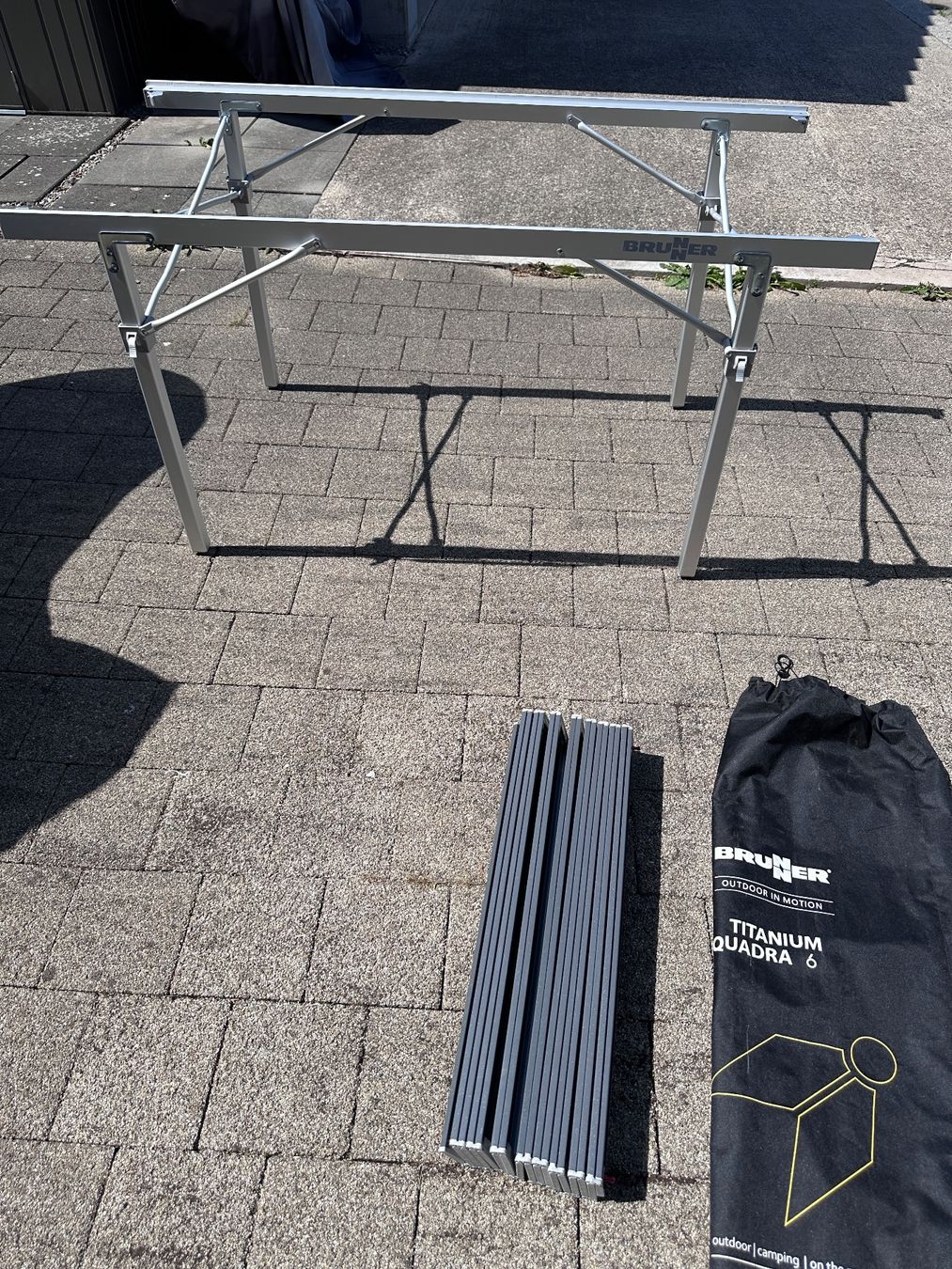 Tische: BRUNNER Campingtisch Titanium Quadra 6 NG – Gebraucht aus Riggisberg von jus75 2