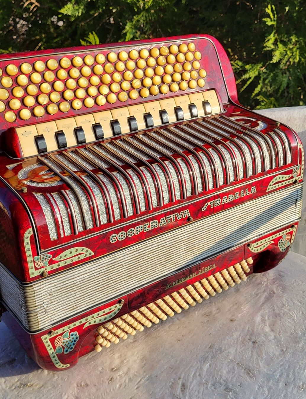 Strumenti musicali: accordéon cooperativa stradella 4 voix – Usato da Penthalaz venduto da EvandroLuz