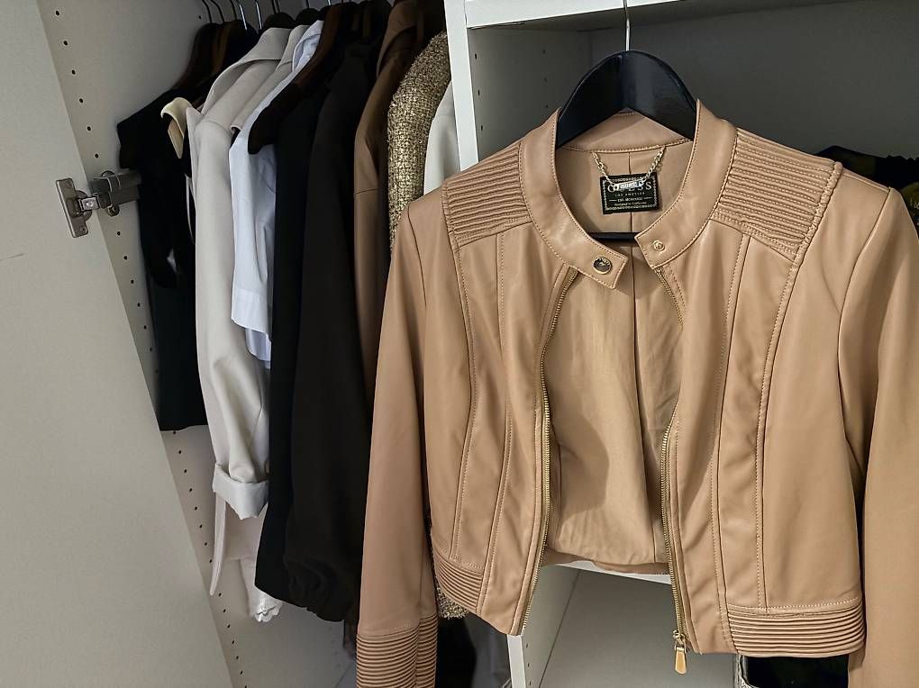 Giacche: Guess xs wie neu – Nuovo (secondo la descrizione) da Schaan venduto da rod_8xgk