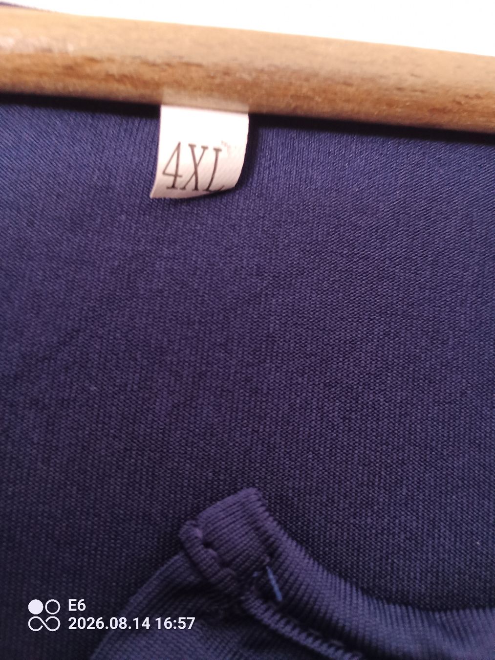 Pulls & Sweat-shirts: Dunkelblaues Langarm Oberteil  – D'occasion à Zürich par Mitzi6 2
