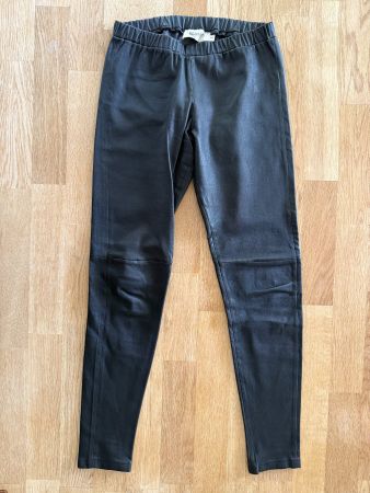 Spende Theodora Stiftung - KOWGI - Lederhose Gr. 04 (S/34)