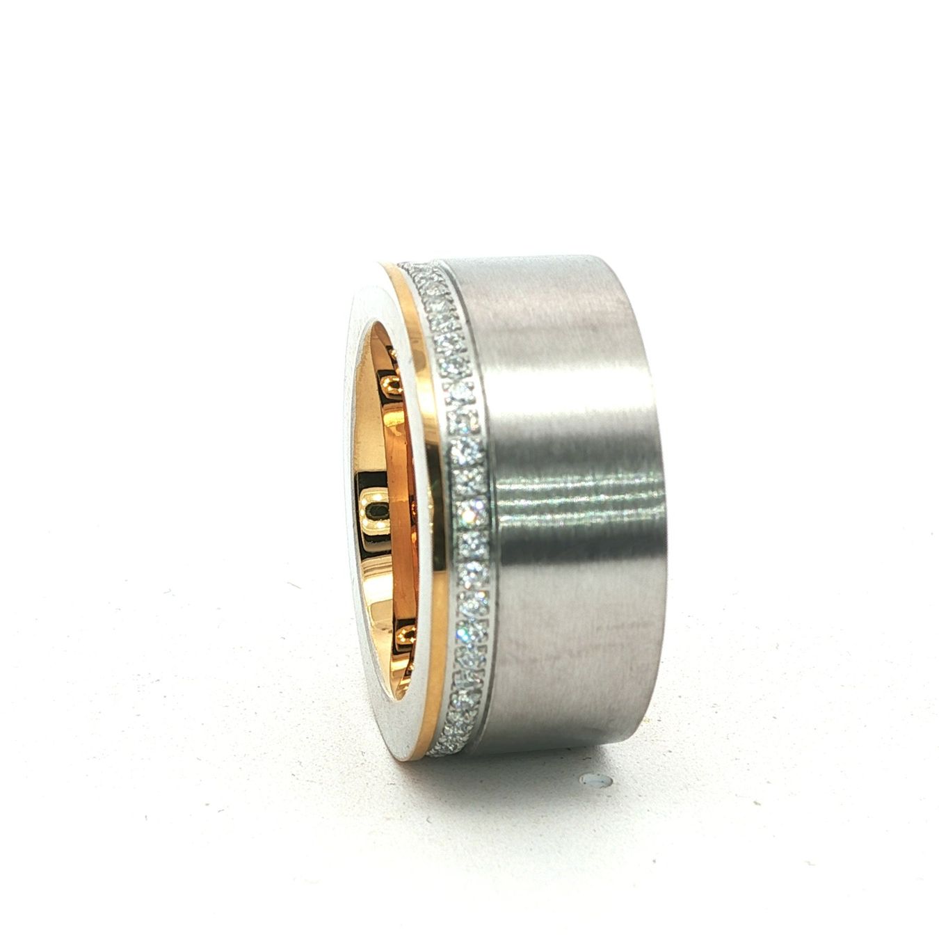 Olga Ribler Anelli: Edelstahl Bicolor Statement  Ring  Ringgrösse 48 – Nuovo (secondo la descrizione) da Luzern venduto da Schmuckoutlet 5