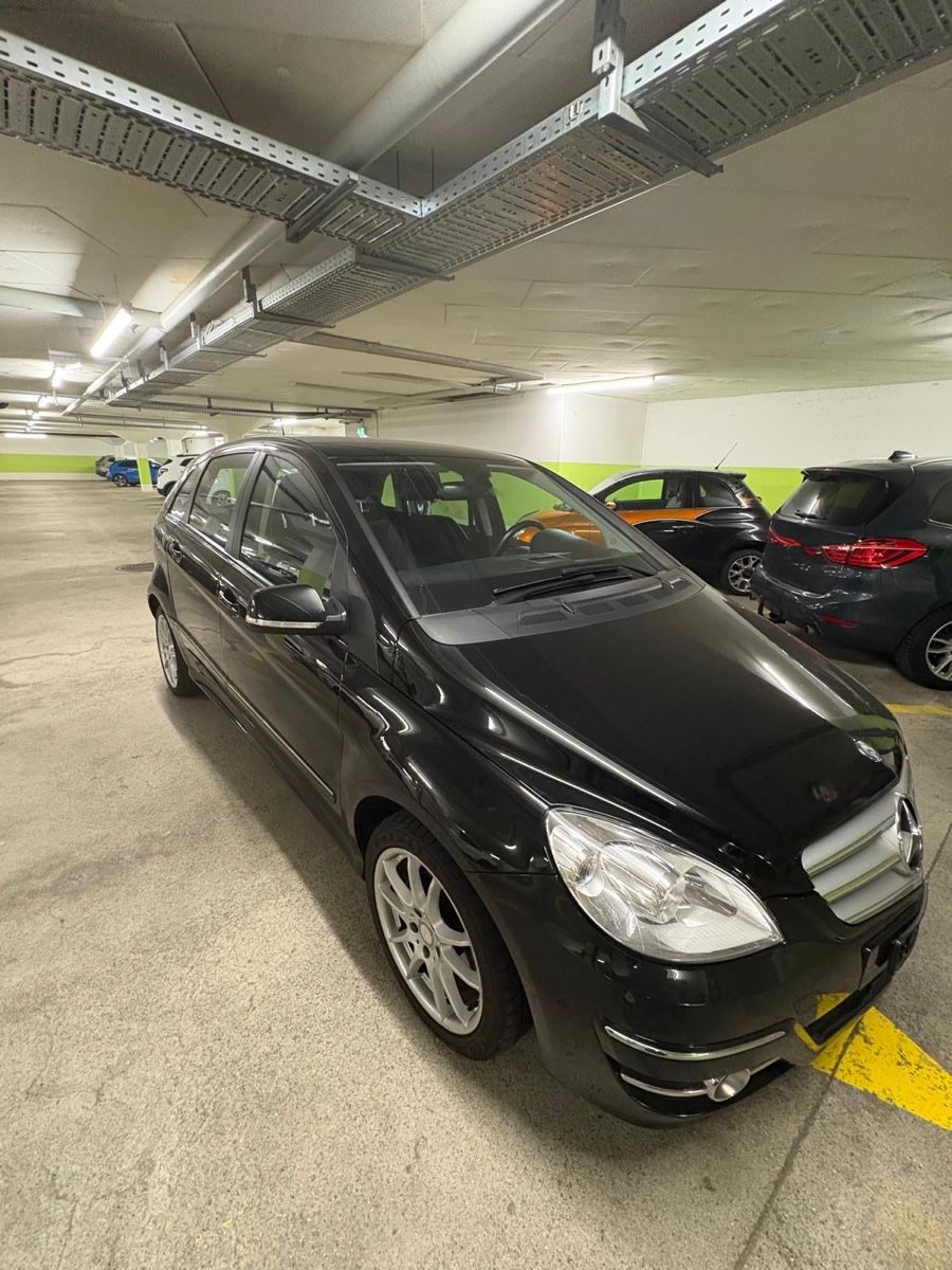 Mercedes-Benz Automobili: Mercedes B 180 – Usato da Bülach venduto da fat_wx57 3