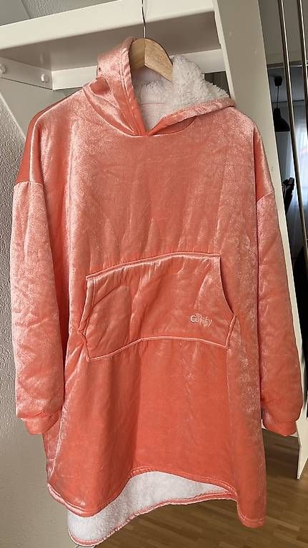 Pullover & Sweatshirts: Pullover als Decke – Gebraucht aus Niederwangen BE von doboo