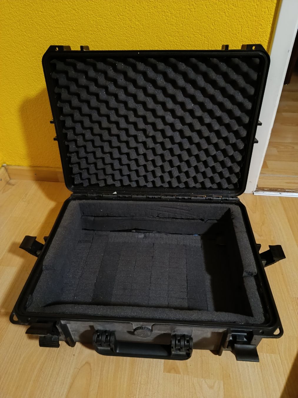 Strumenti musicali: Pedalboard mit Koffer – Usato da Biberist venduto da Belzebu 3