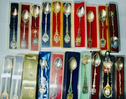 40 Löffeli Souvenier-Löffeli meist versilbert Andenken