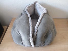 Kleine Hunde/Katzen Bettli/Höhle Kuschlig warm Fabrikneu