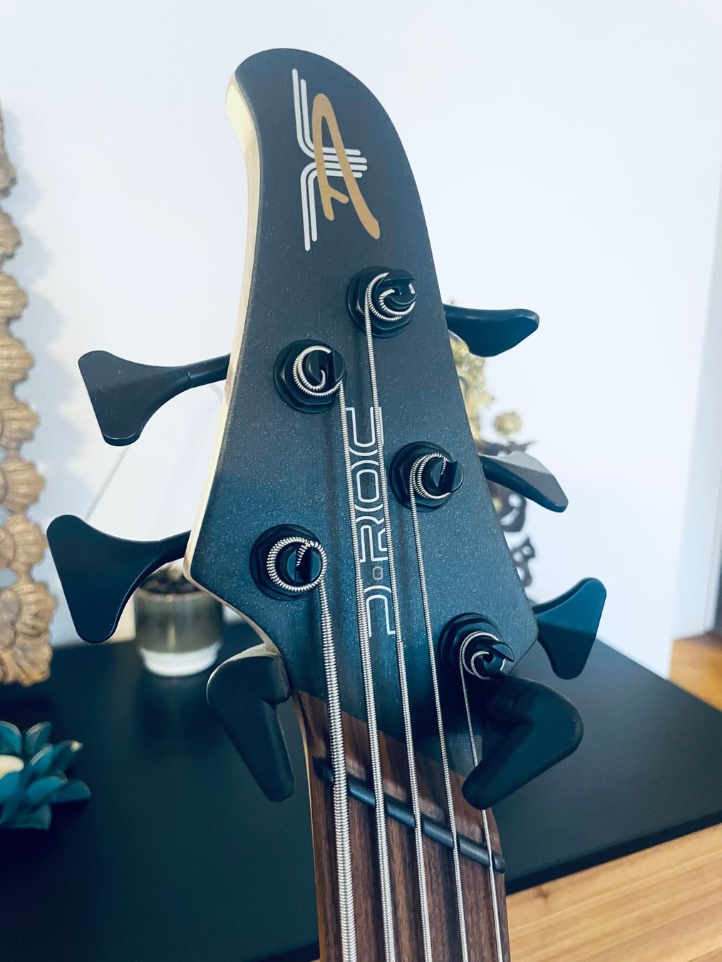 Strumenti musicali: Dingwall D-Roc Standard 5 String (Super Zustand) – Usato da Boswil venduto da HairyCloset 4