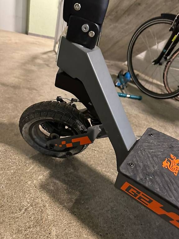 Kickboard: KuKirin G2 Max E Scooter Neuwertig – Usato da Buchs AG venduto da dinca 2