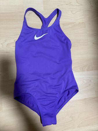 Nike Badeanzug Grösse 128-137cm