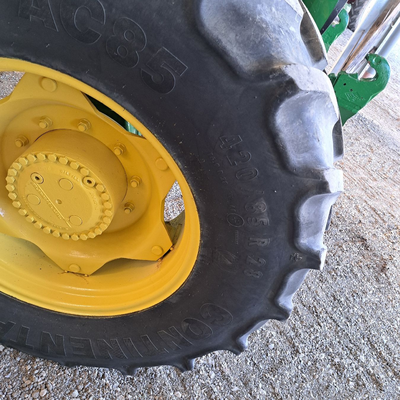 John Deere Tracteurs: John Deere 4240s  – D'occasion à Saulcy par m.w94 6
