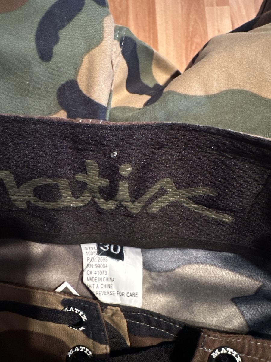 Costumi da bagno: Matix Camouflage Cargo Badehose, Gr. 30 einf. Bundweite 39cm – Nuovo (secondo la descrizione) da St. Gallen venduto da mai_zpt7 2