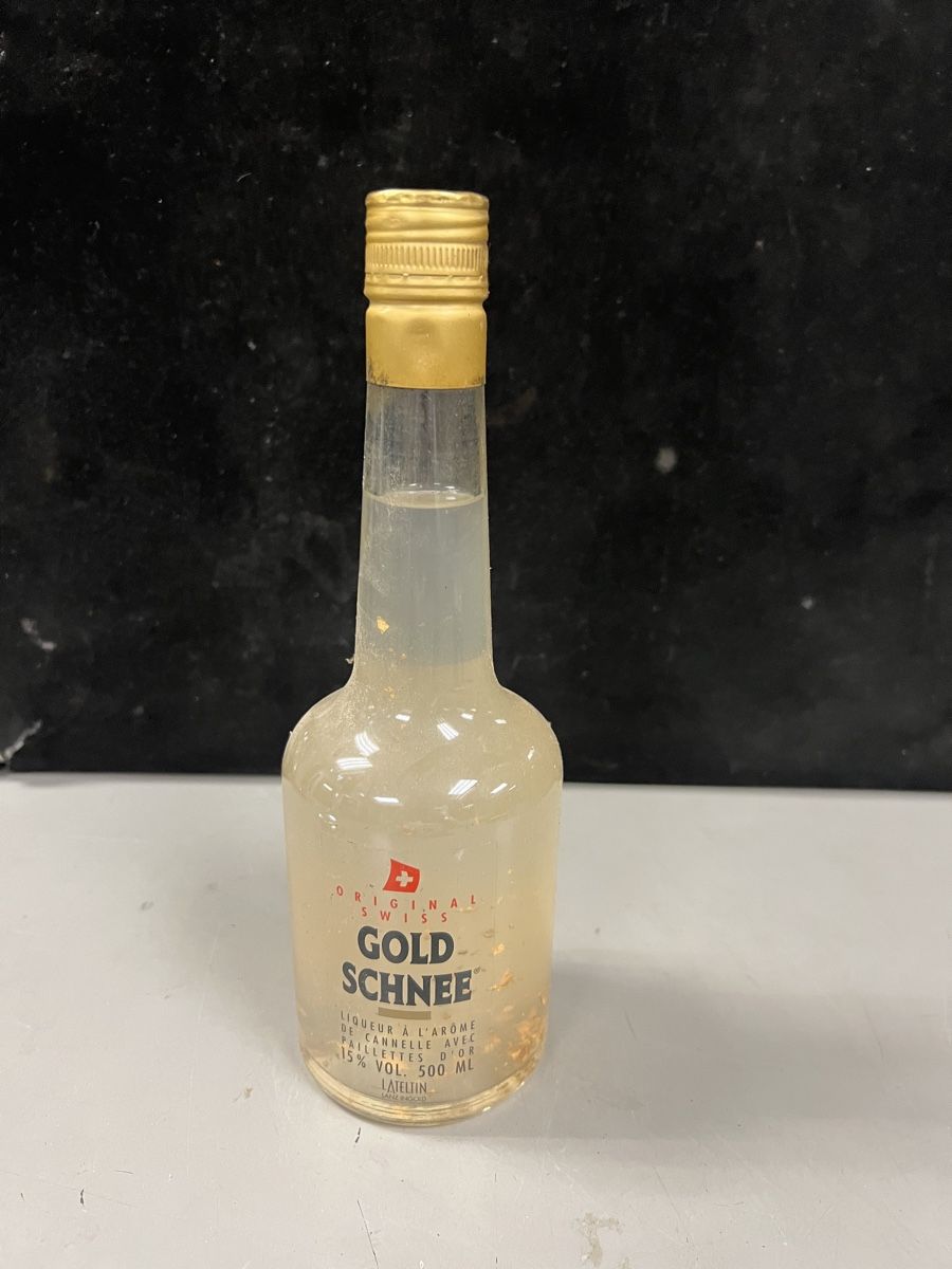 Bevande alcoliche: Original Swiss GOLD SCHNEE – Nuovo (secondo la descrizione) da Genève venduto da Leboucheoreilles